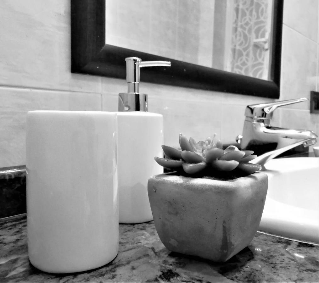Elera Holiday Apartment Palermo Ngoại thất bức ảnh