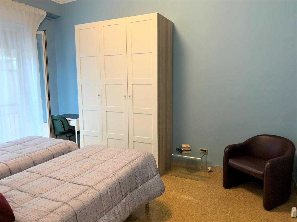 Elera Holiday Apartment Palermo Ngoại thất bức ảnh
